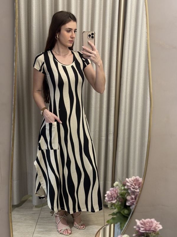 Vestido Viscolycra Estampado Arredondado Bolsos - Imagem 4